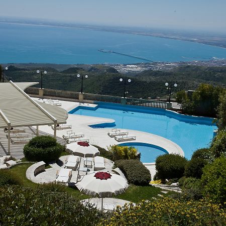 Palace Hotel San Michele Monte SantʼAngelo Esterno foto