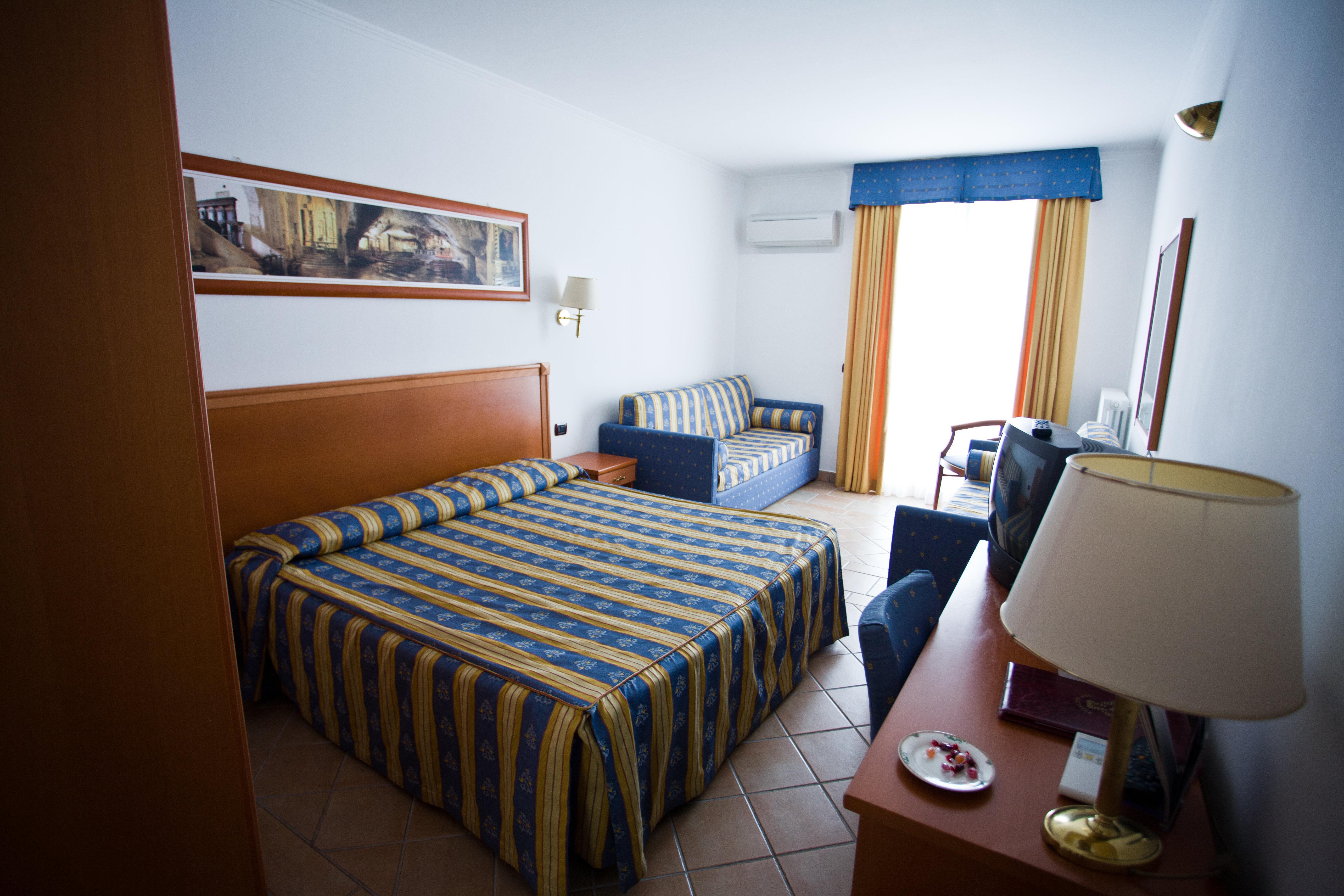 Palace Hotel San Michele Monte SantʼAngelo Esterno foto