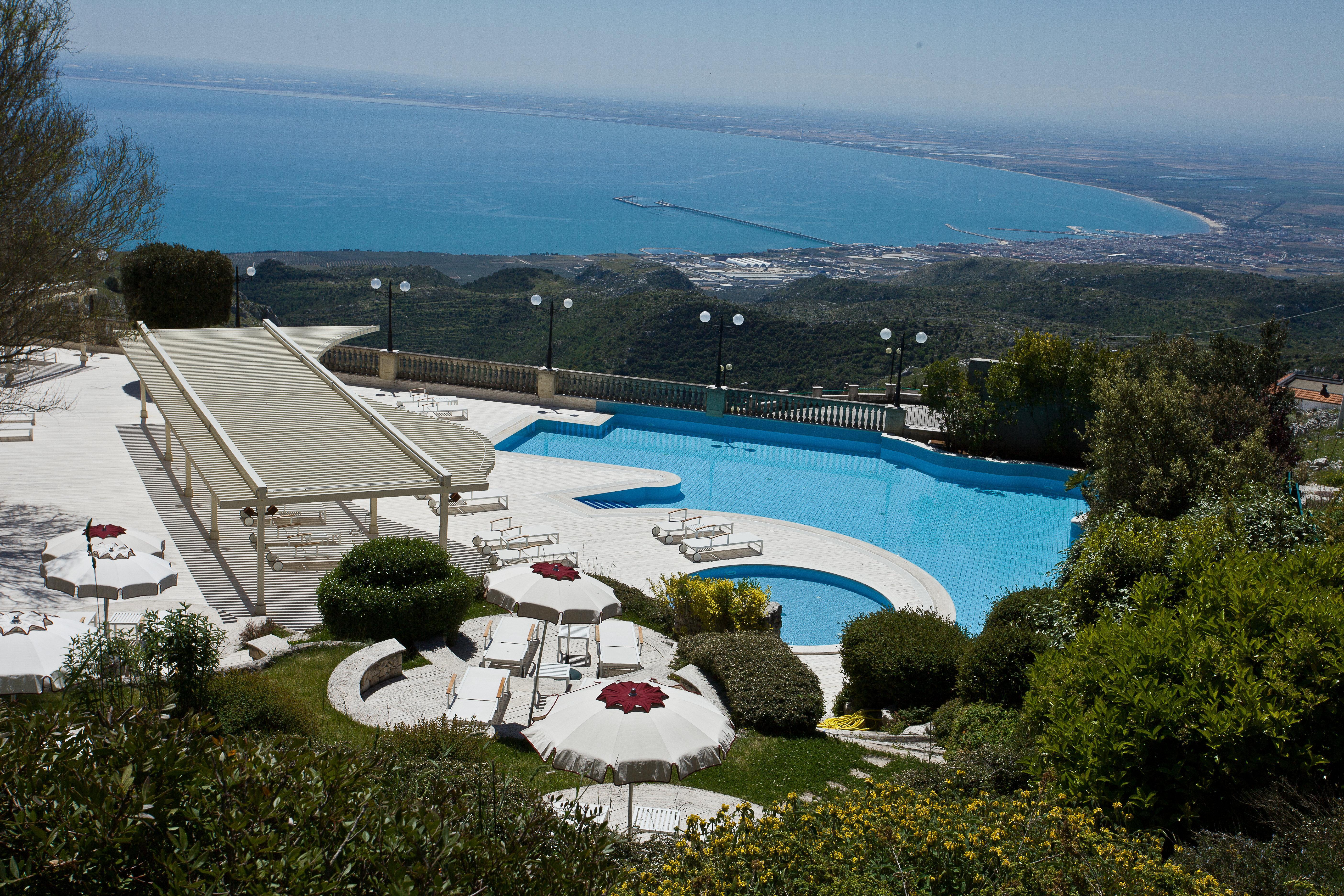 Palace Hotel San Michele Monte SantʼAngelo Esterno foto