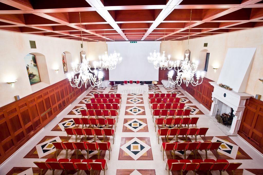 Palace Hotel San Michele Monte SantʼAngelo Esterno foto